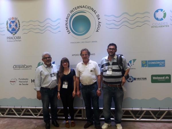 Representantes do Comitê Rio Canoinhas participam do Seminário Internacional da Água