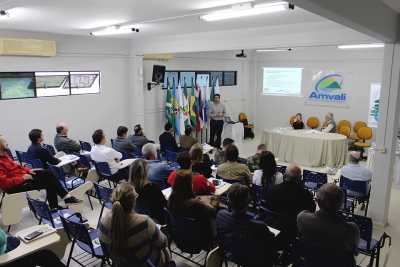 Plano de Recursos Hídricos é apresentado na assembleia do Comitê Itapocu