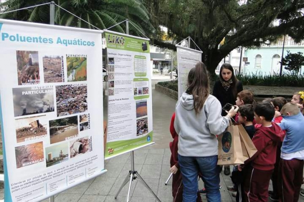 Semana do Meio Ambiente encerra com ação na Praça de Urussanga