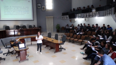 Palestra sobre educação ambiental, alunos do Ensino Médio, da Escola Manoel da Nóbrega
