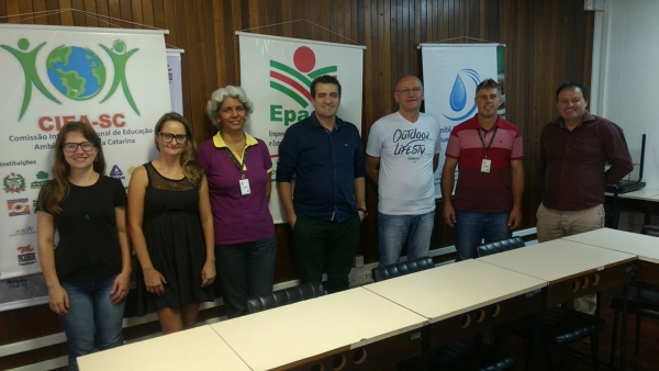 Gerente de Planejamento e Educação Ambiental do Estado participa de encontro com membros do GTEA RH5