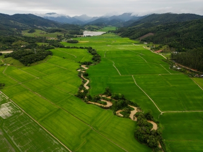 Parque Linear e Parque Inund&aacute;vel Multiuso integram iniciativas de Solu&ccedil;&otilde;es Baseadas na Natureza (SbN) em Cambori&uacute;