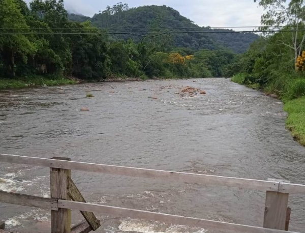 Ponto no Rio Quiriri, em Joinville, é um dos monitorados