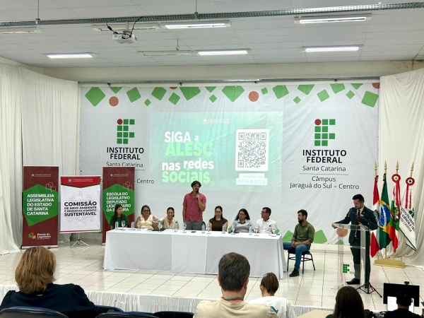 Comit&ecirc; Itapocu participa de Semin&aacute;rio sobre horta e compostagem em ambientes escolares em evento promovido pela ALESC