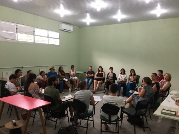 EQUIPE DA UFSC PARTICIPA DE REUNIÃO DO GRUPO DE TRABALHO DE EDUCAÇÃO AMBIENTAL DA REGIÃO HIDROGRÁFICA 08