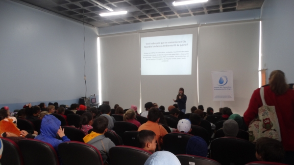 Atividade sobre o dia do Meio Ambiente é realizada com alunos da Escola Edson Nagano