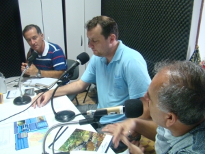 Comitê expõe seus trabalhos em rádio comunitária