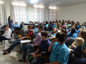 PALESTRA SOBRE ÁGUA E MATA CILIAR MOBILIZA ALUNOS DE RANCHO QUEIMADO