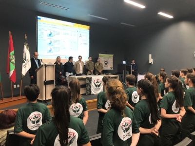 Comitê participa de aula inaugural da turma do programa Protetor Ambiental, em Braço do Norte