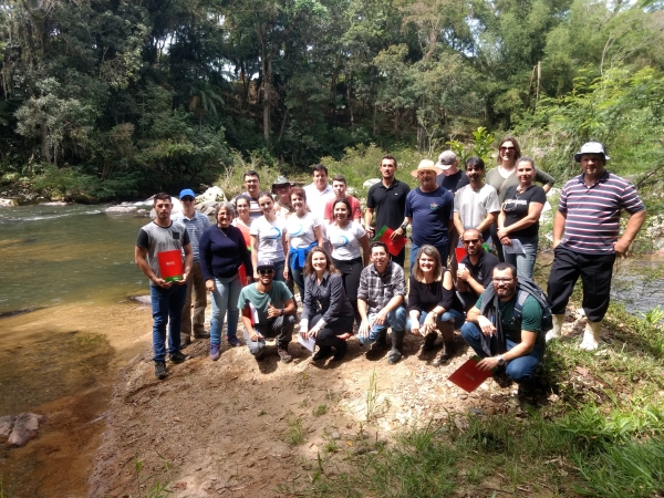 CAPACITAÇÃO SOBRE MATA CILIAR E VISITA TÉCNICA MOBILIZAM MEMBROS DO COMITÊ