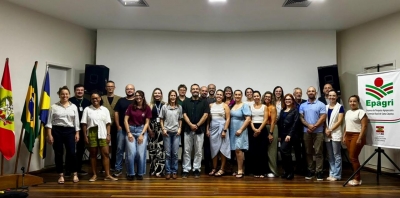 Comit&ecirc; Timb&oacute; participa de treinamento sobre m&eacute;todos de trabalho das Entidades Executivas realizado pela SEMAE em Itaja&iacute;/SC
