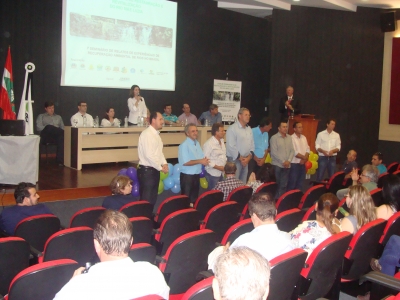 Comitê de Araranguá apresenta ações do Plano de Bacia e discute a despoluição do Rio Mãe Luzia　