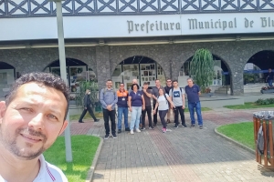 Membros do Comitê Tubarão e Complexo Lagunar visitam Secretaria de Defesa Civil de Blumenau